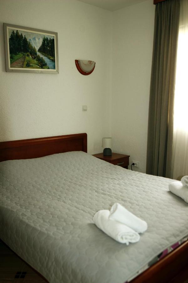 Apartments Vila Monegro Бар Екстериор снимка