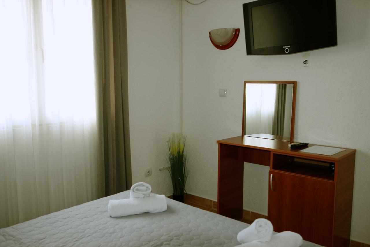Apartments Vila Monegro Бар Екстериор снимка
